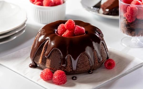 Bundt cake au chocolat et framboises
