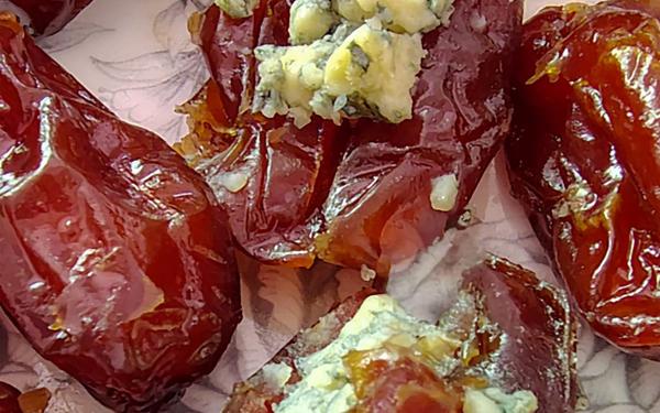 Dattes farcies au roquefort