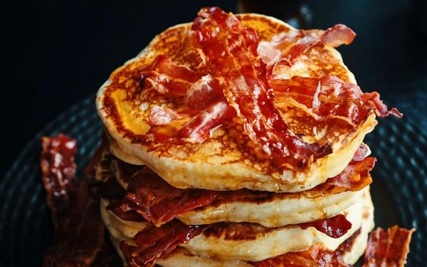 Recette des pancakes au bacon