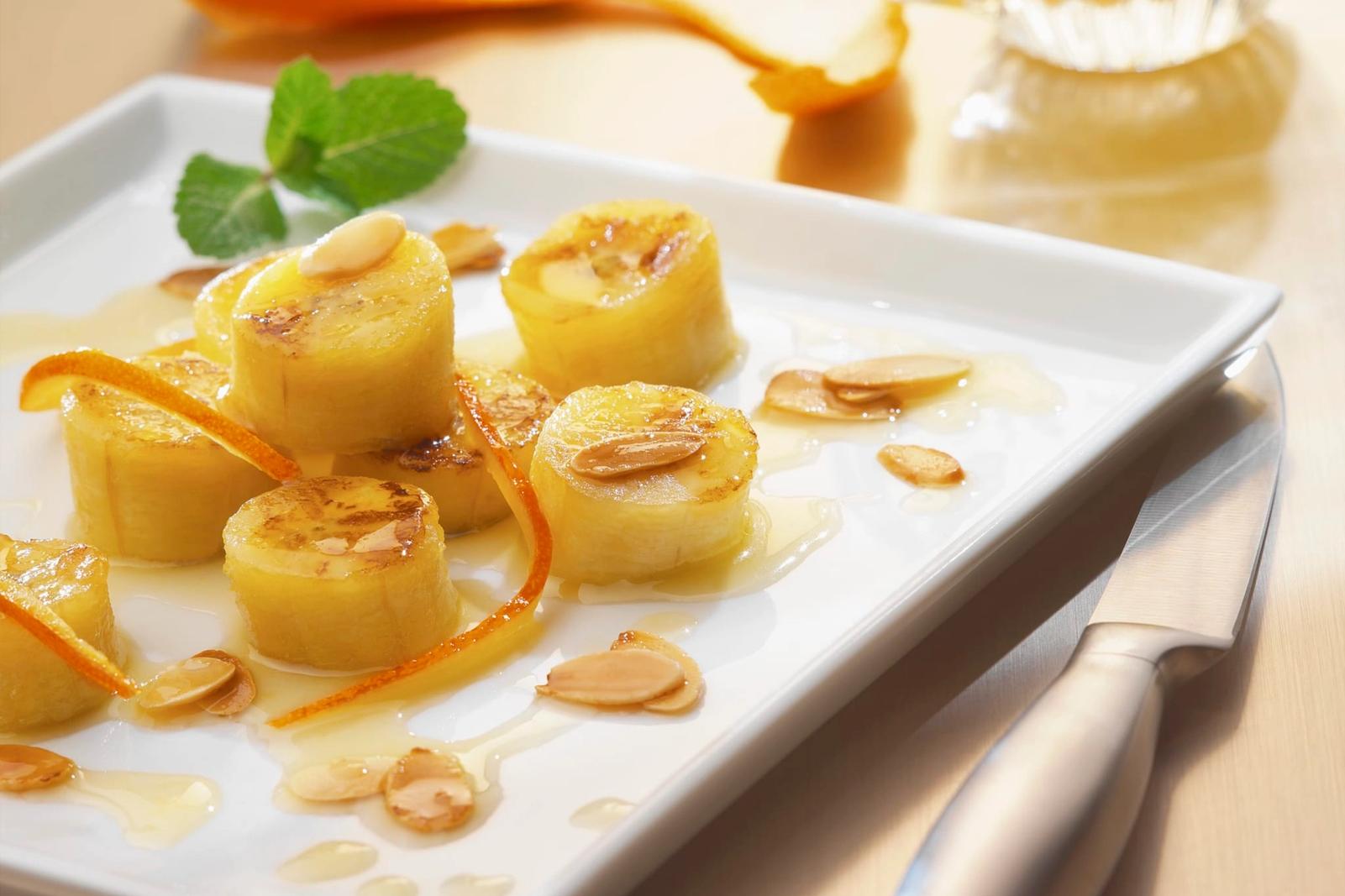 Bananes sautées au miel et aux amandes