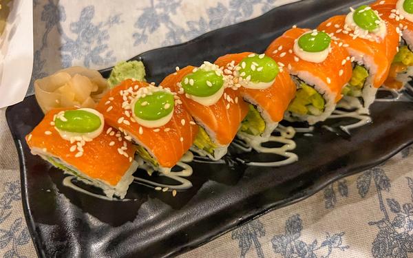Recette rouleau de sushi au saumon et wasabi