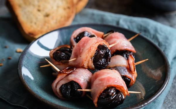 Pruneaux au bacon