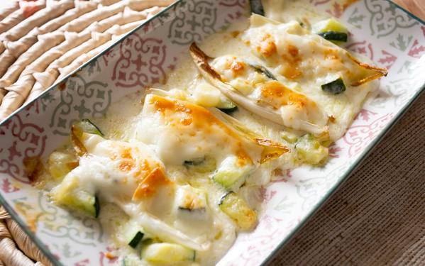 Endives gratinées aux courgettes et béchamel