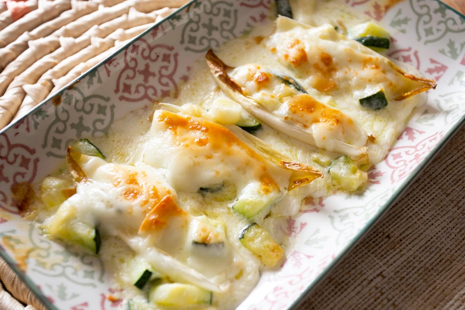 Endives gratinées aux courgettes et béchamel