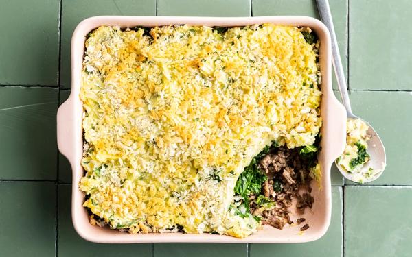 Parmentier de panais, bœuf haché et chou kale