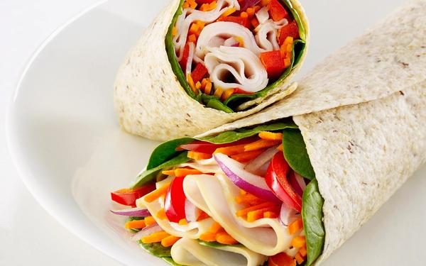 Wraps aux filets de dinde et aux légumes