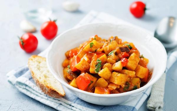 Goulasch de poivrons et aubergines