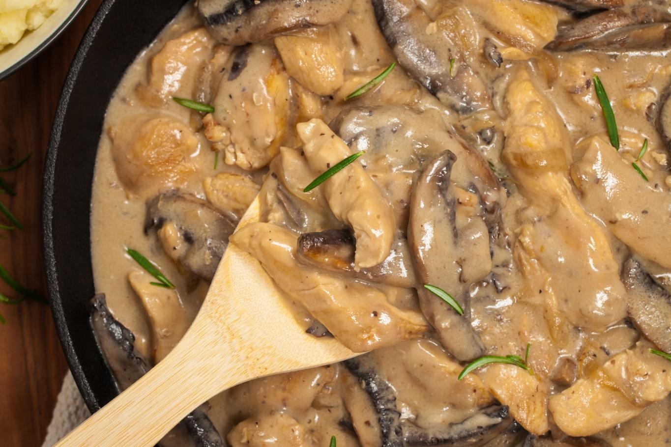 Recette du poulet Stroganoff