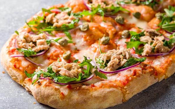 Pizza au thon et aux oignons (Tonno e Cipolla)