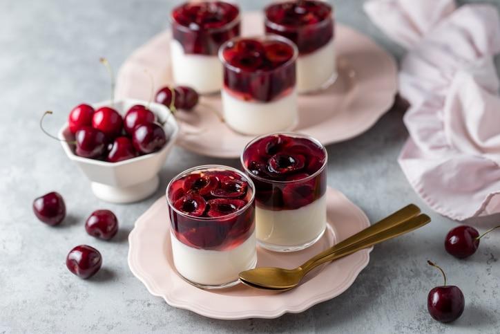 Panna cotta à la gelée de cerise