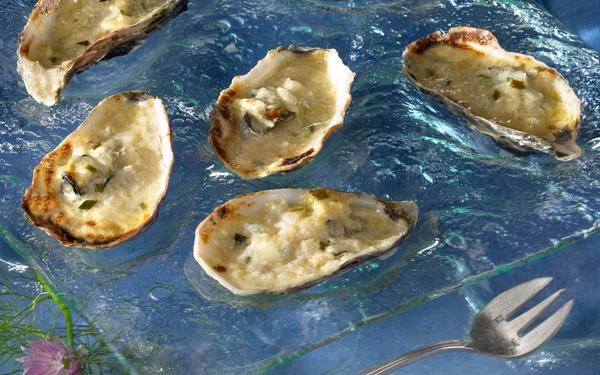 Huîtres gratinées au champagne et à l’échalote
