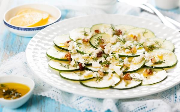 Carpaccio de courgettes à la feta