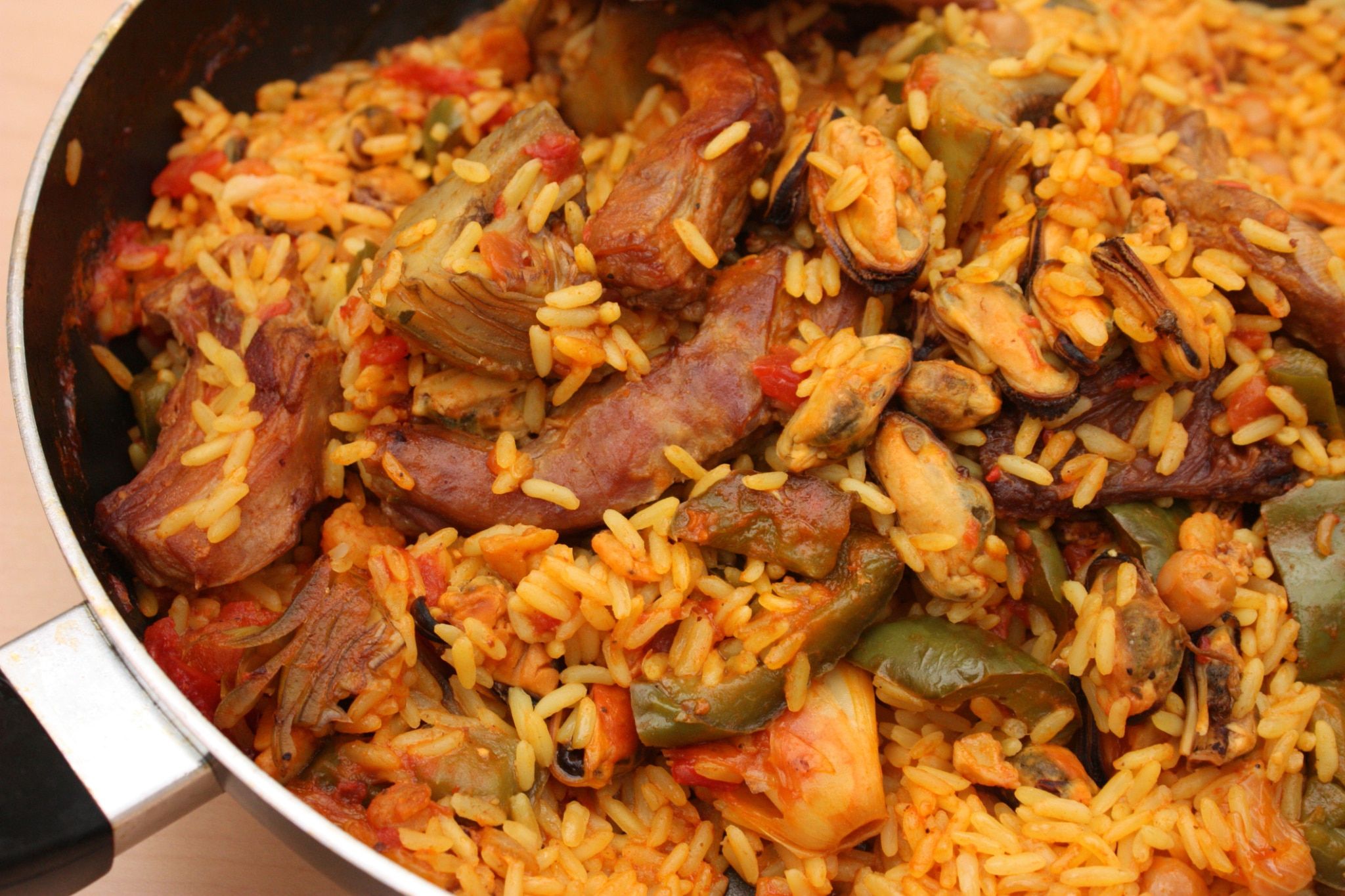 Paella à l'agneau