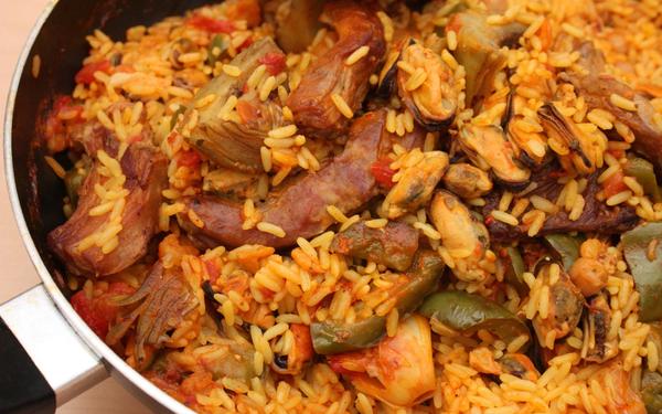 Paella à l'agneau