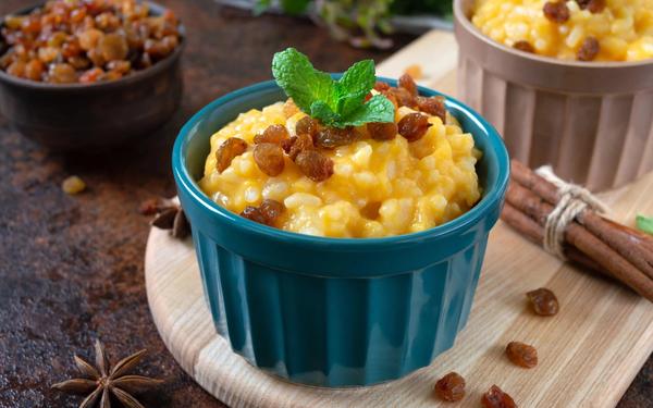 Riz au lait à la citrouille et aux raisins secs