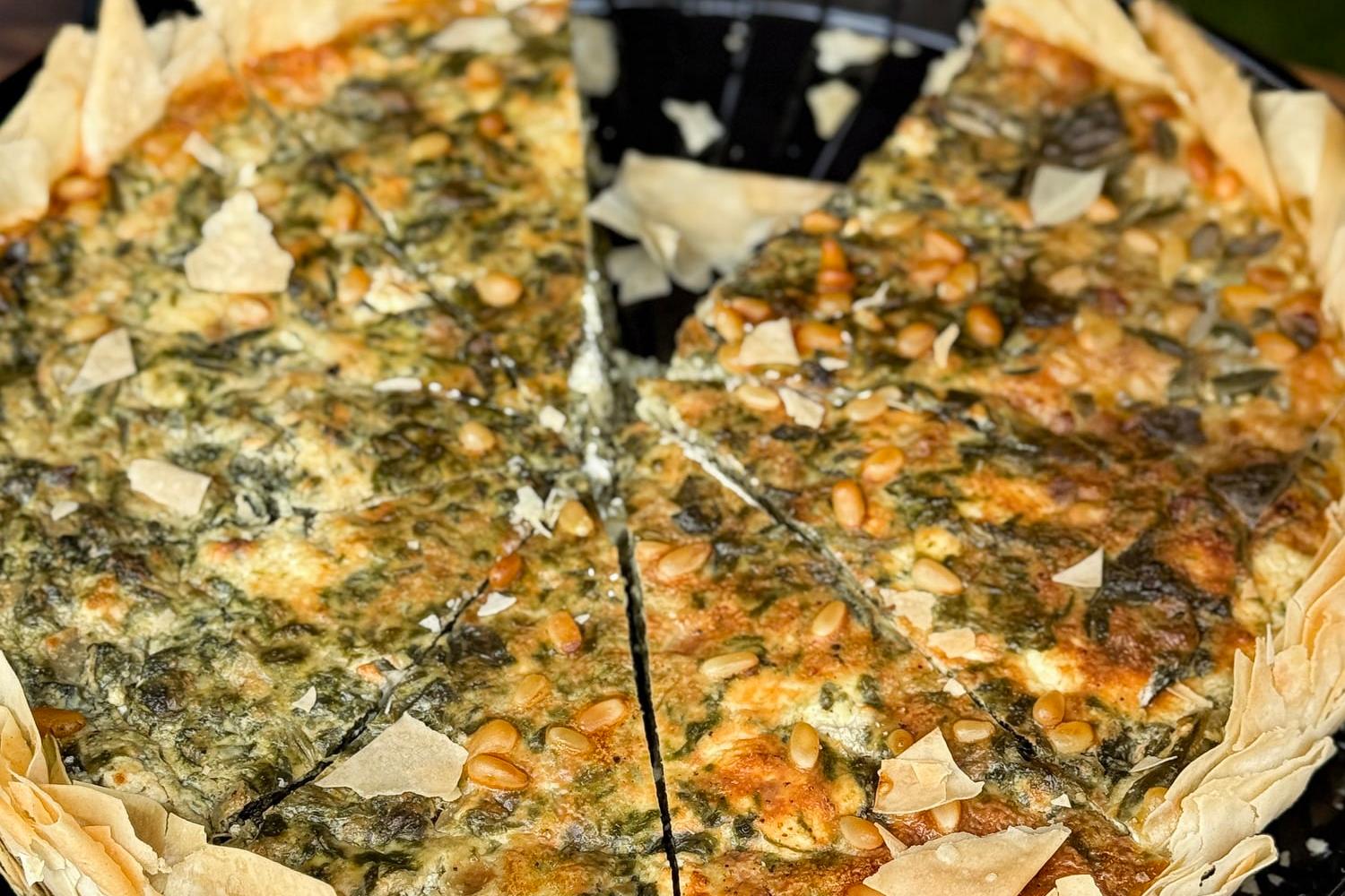 Tarte au pesto et pignons de pin au basilic