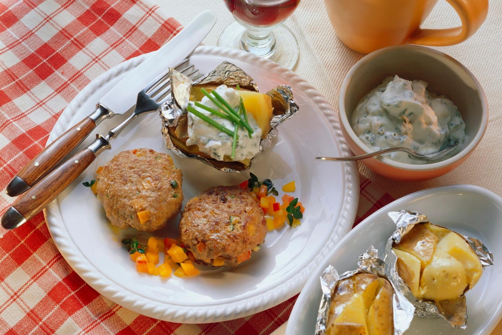 Frikadellas aux légumes et à la viande hachée