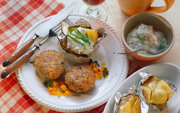 Frikadellas aux légumes et à la viande hachée