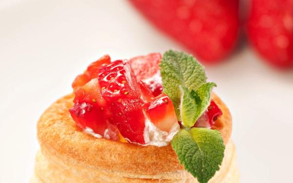 Recette bouchée feuilleté à la fraise et crème fraiche