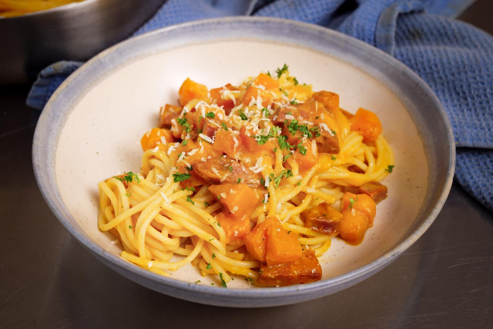 Spaghettis à la courge musquée et au chorizo