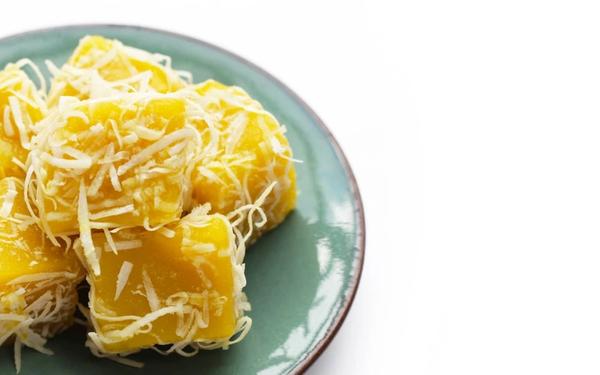 Gâteau à la citrouille à la vapeur (dessert thaïlandais)