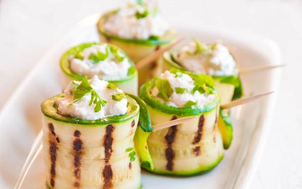 Rouleaux de courgettes au fromage frais