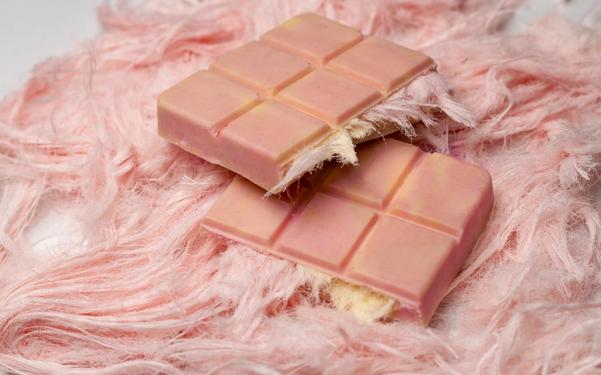Chocolat rose fourré à la pismaniye
