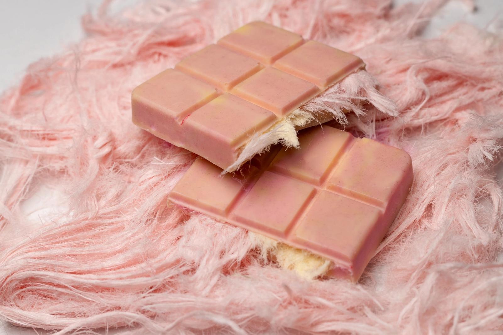 Chocolat rose fourré à la pismaniye
