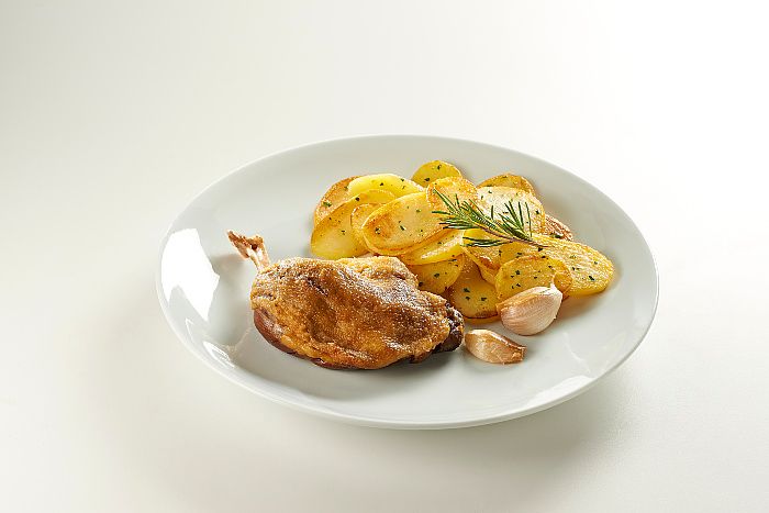 Confit de canard et pommes de terre sarladaises