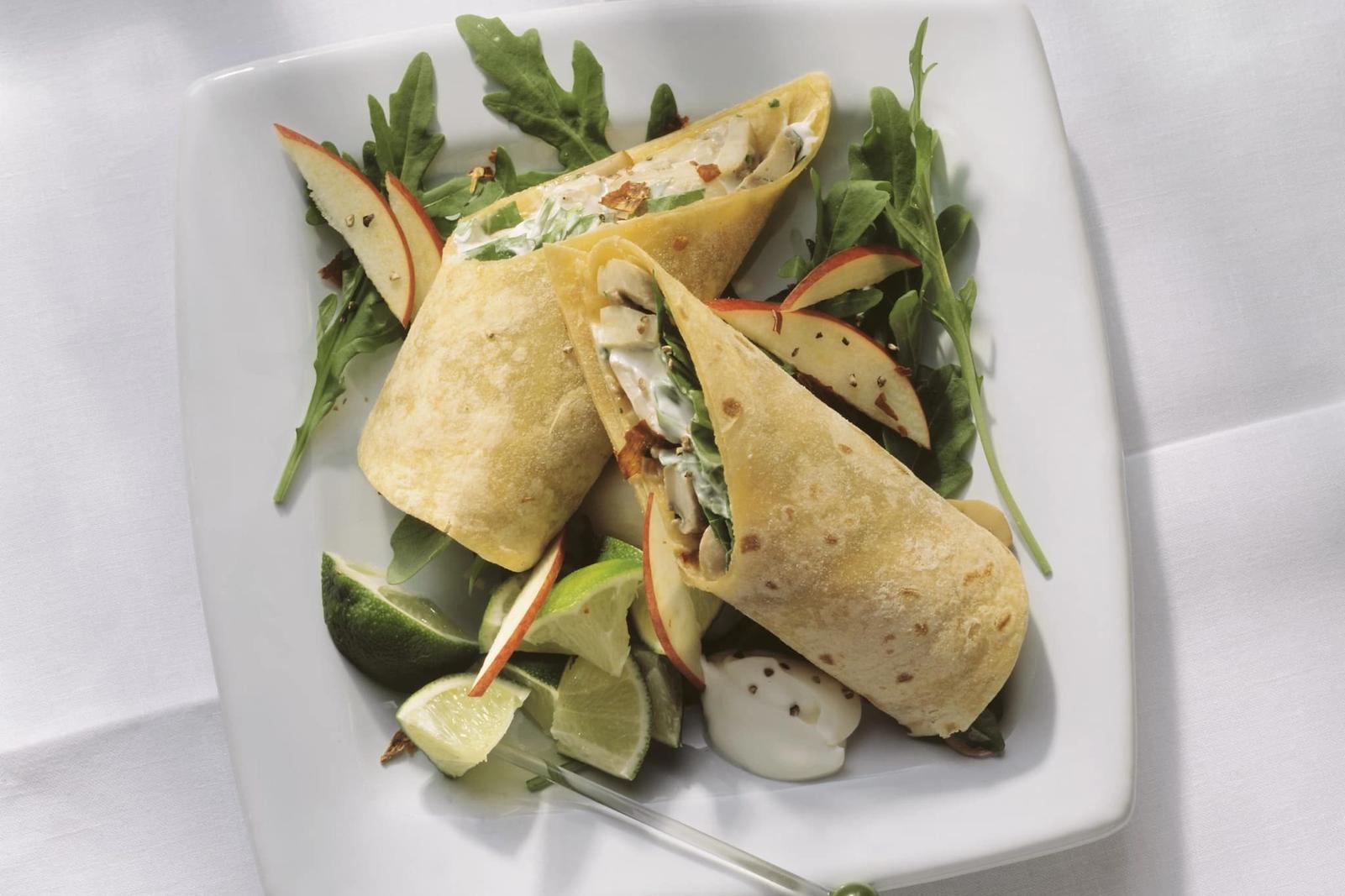 Tortillas roulées aux champignons, roquette et pommes croquantes