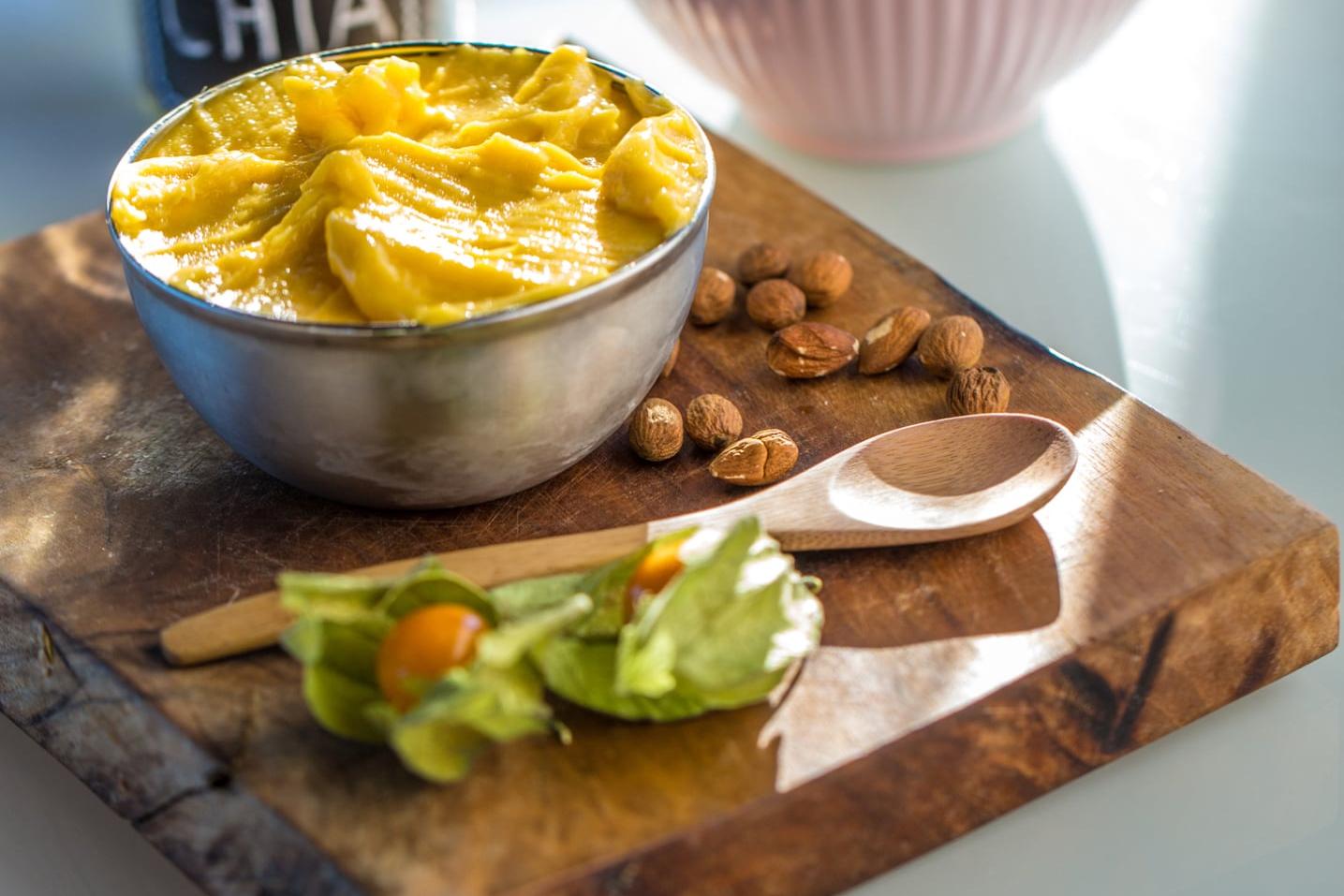 Smoothie mangue banane physalis et graines de chia