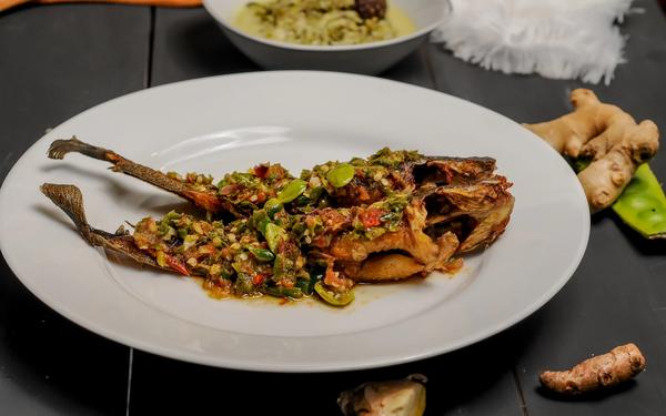 Poisson-chat chili vert