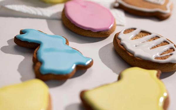 Cookies de Pâques glacés en pain d’épices