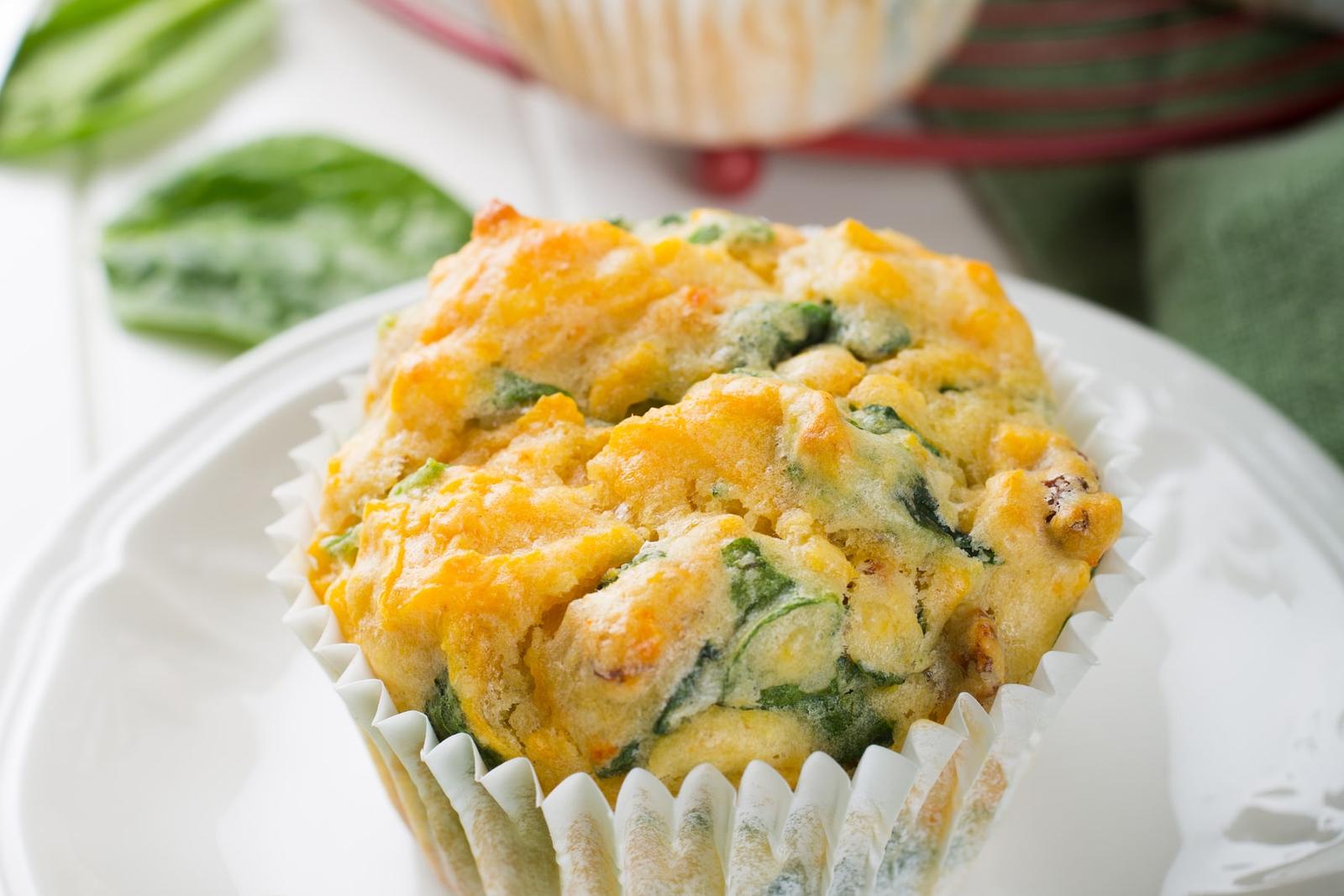 Muffins aux épinards et aux patates douces, avec fromage