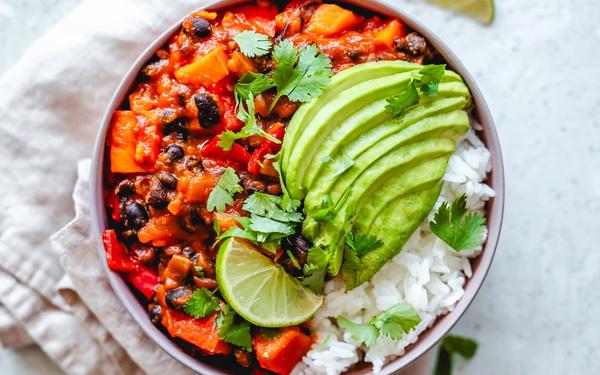 Chili sin carne à l’avocat
