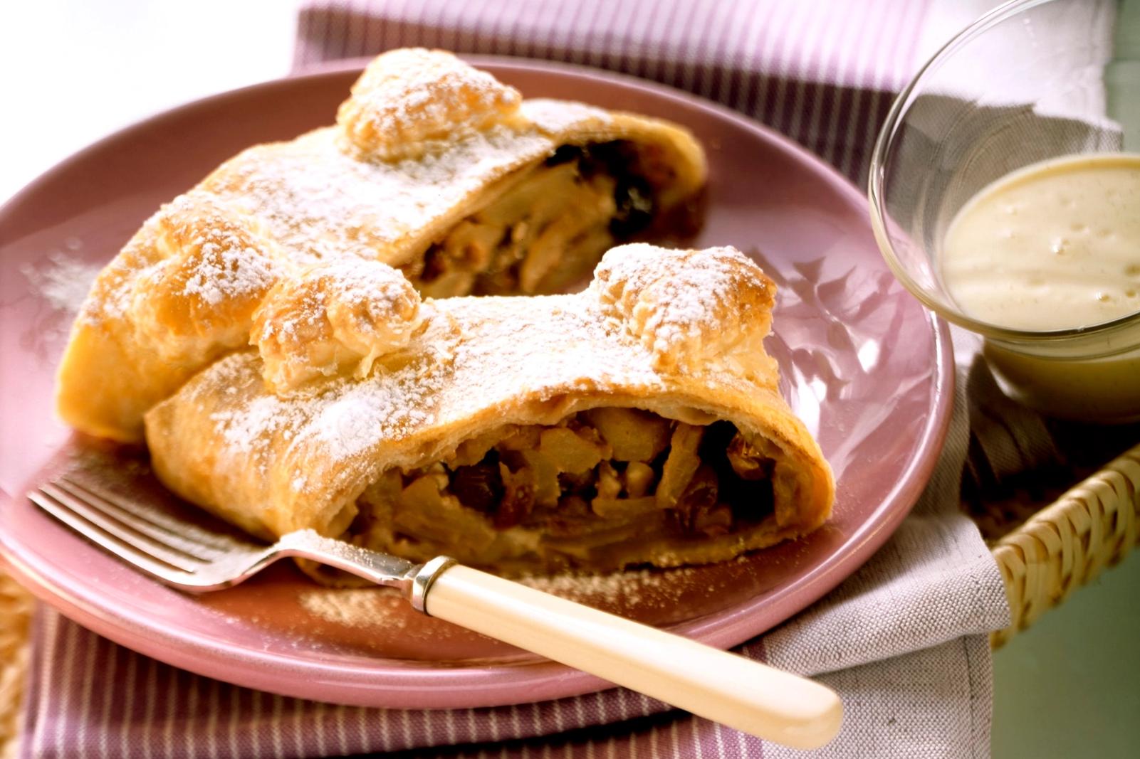 Strudel aux pommes et crème anglaise