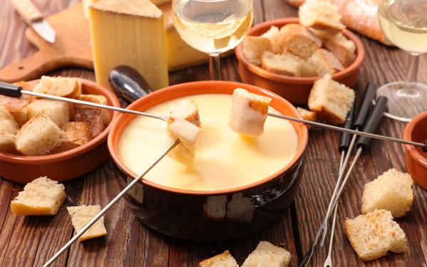 Recette fondue Savoyarde au vin traditionnelle