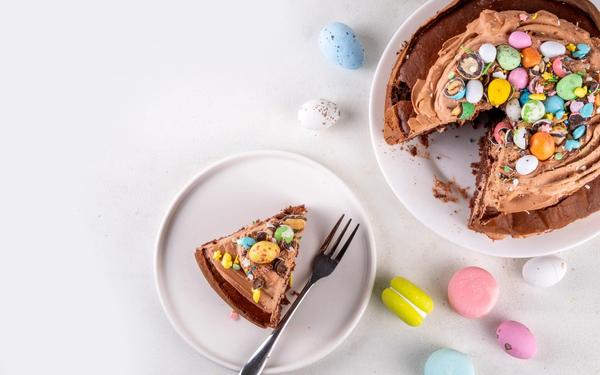 Gâteau au chocolat nid d’œufs de Pâques
