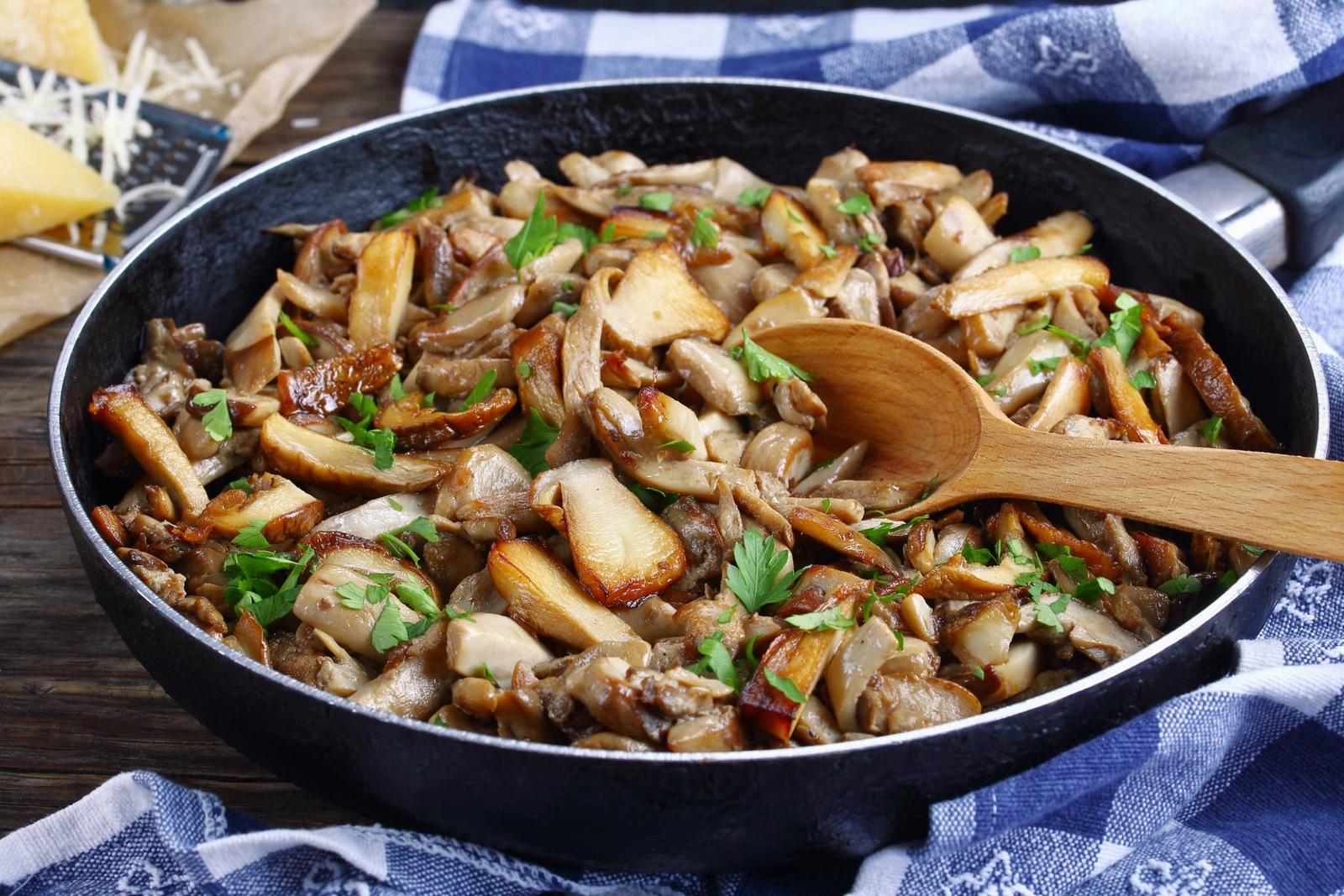 Cèpes poêlés au persil