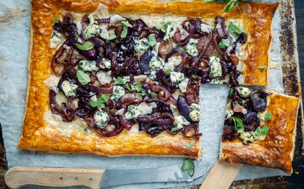 Tarte aux oignons rouges