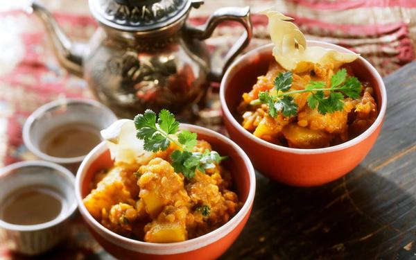 Curry de pommes de terre aux lentilles rouges