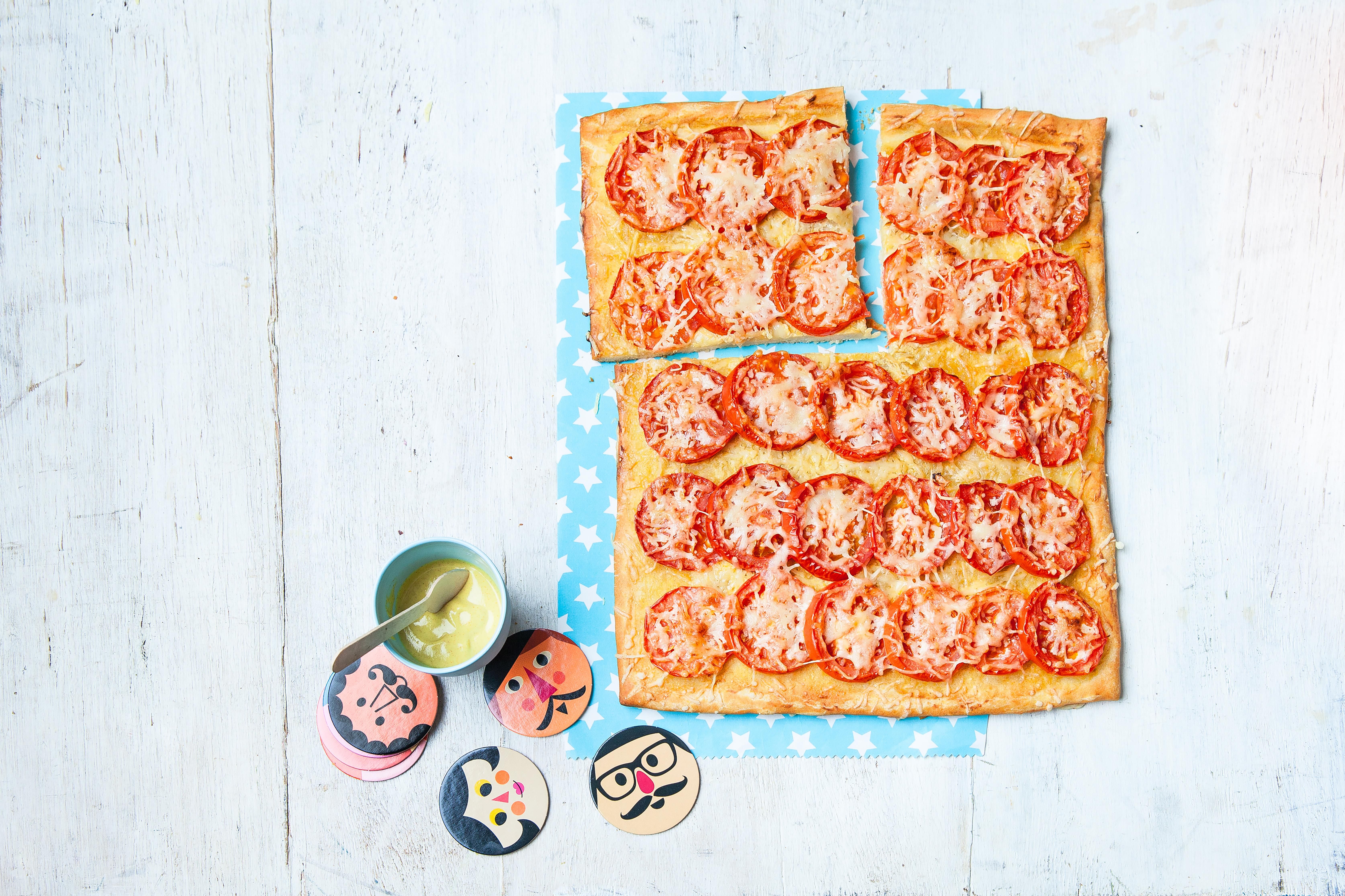 Tarte à la tomate et à la moutarde
