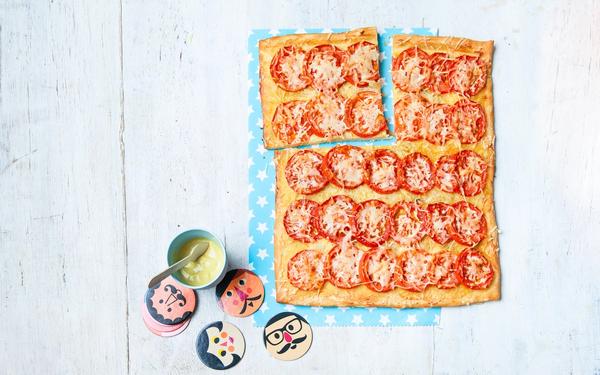 Tarte à la tomate et à la moutarde