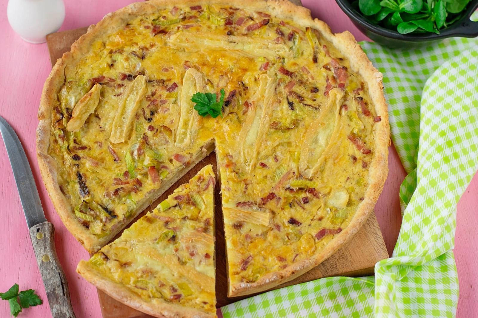 Quiche au poireau, au bacon, aux œufs et au fromage