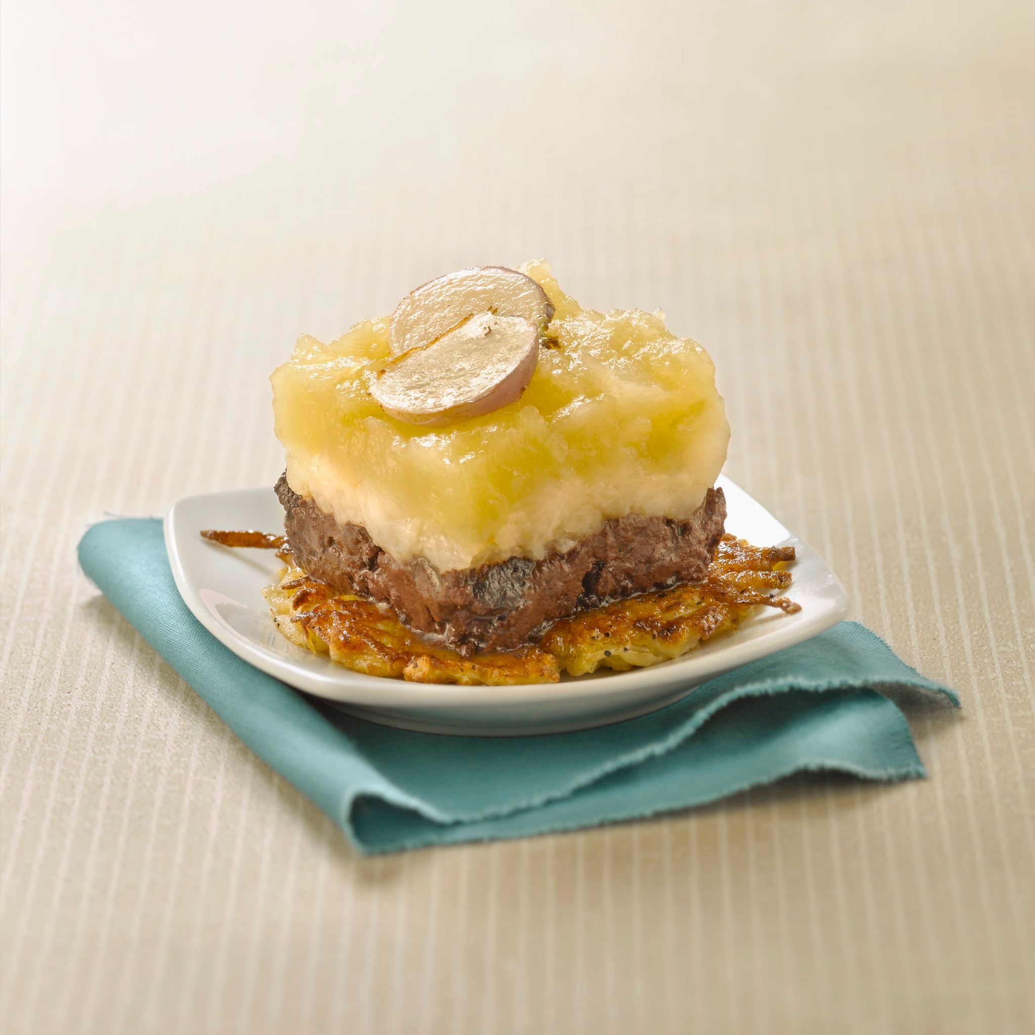Parmentier de boudin aux deux purées et rösti de pomme de terre