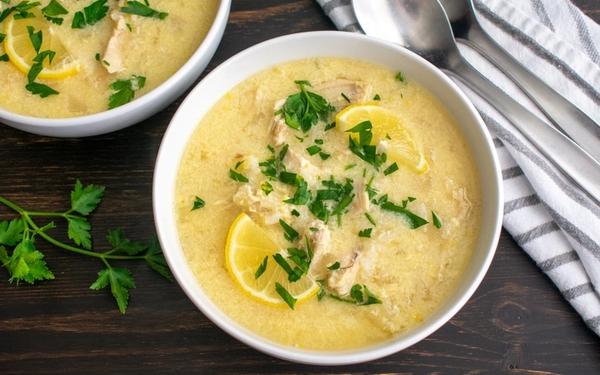 Recette de soupe avgolemono grecque
