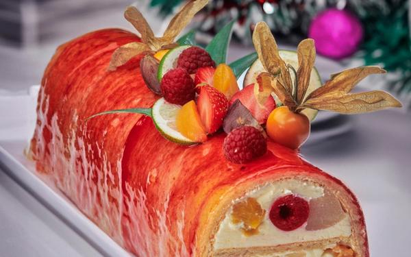 Bûche de Noël aux fruits et à la crème de quark