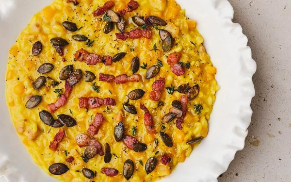 Risotto au butternut, lardons et graines de courge rôties