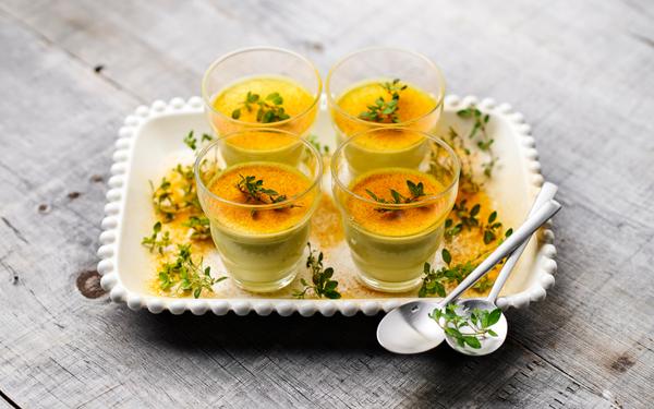 Panacotta au chèvre et curcuma