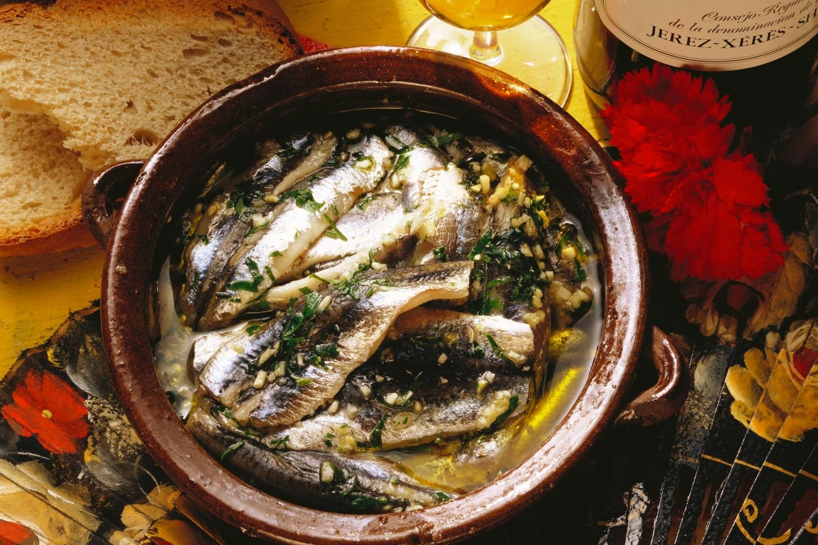 Anchois marinés à l'ail